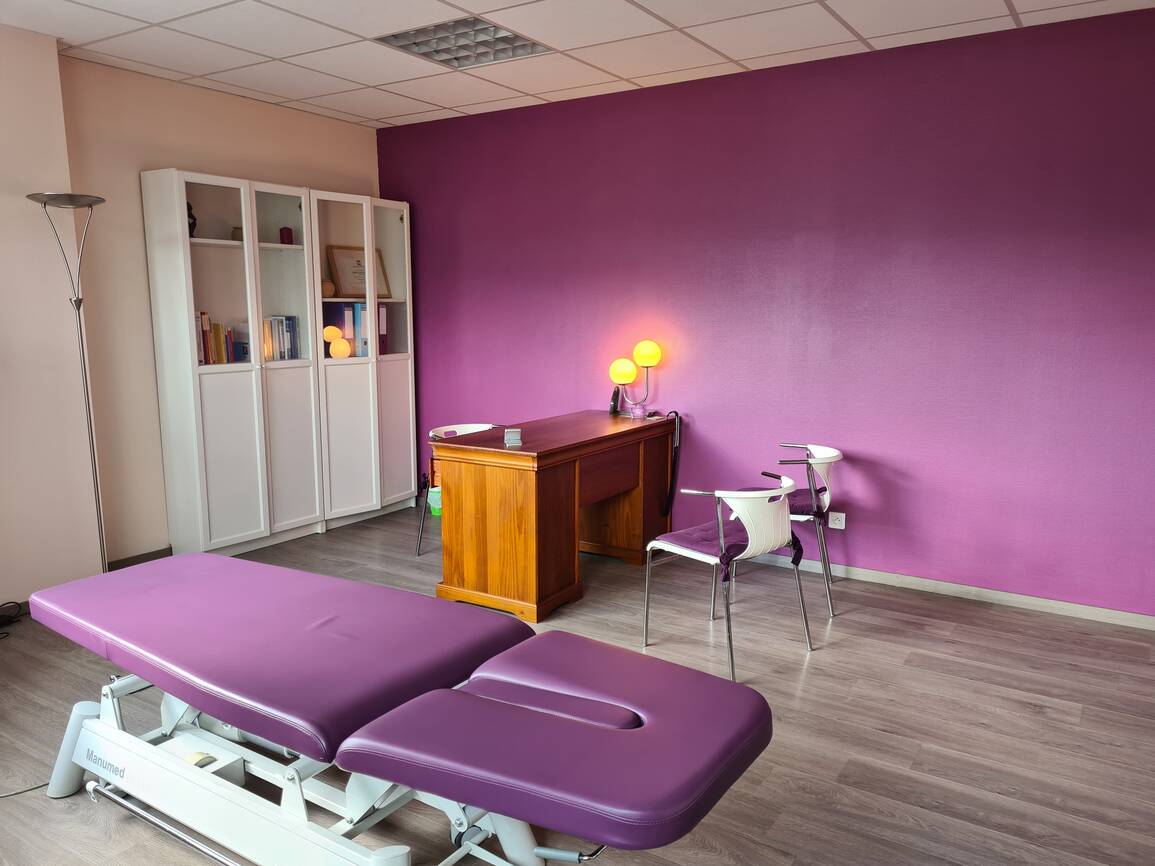 Déroulement d'une séance d'ostéopathie : manipulation douce